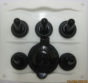 BEP Marinco Sprayproof 5 Switch Panel and Power Socket with Inline Fuses- 12-24 Volt - WHITE (113254)