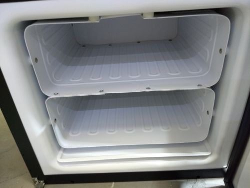 Nova Kool RFU6809 12-24 Volt - 173L - Upright Marine Fridge/Freezer - Danfoss BD50F Compressor - Suitable for Boats, Caravans, Motorhomes and RVs (RFU6809) - Image 5