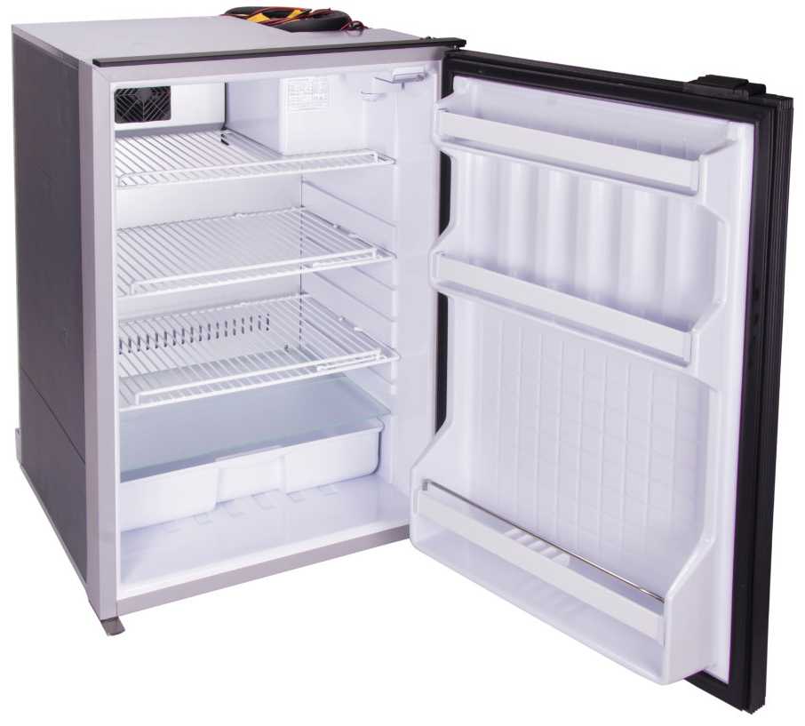 Isotherm CR130 DRINK Cruise TOTAL BLACK Drinks Fridge - 12 or 24 Volts - 130 Litre Fridge Only - REVERSIBLE Black Door - 381753 (C130RBATN12111AA) - Image 2